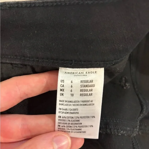 American Eagle Outfitters Black Distressed Skinny Jeans - Picture 3 of 4